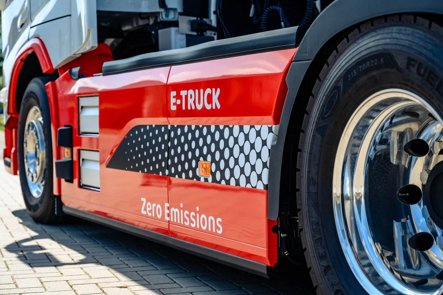 Close-up_Volvo_FM_Electric_Huisman1727791934.webp