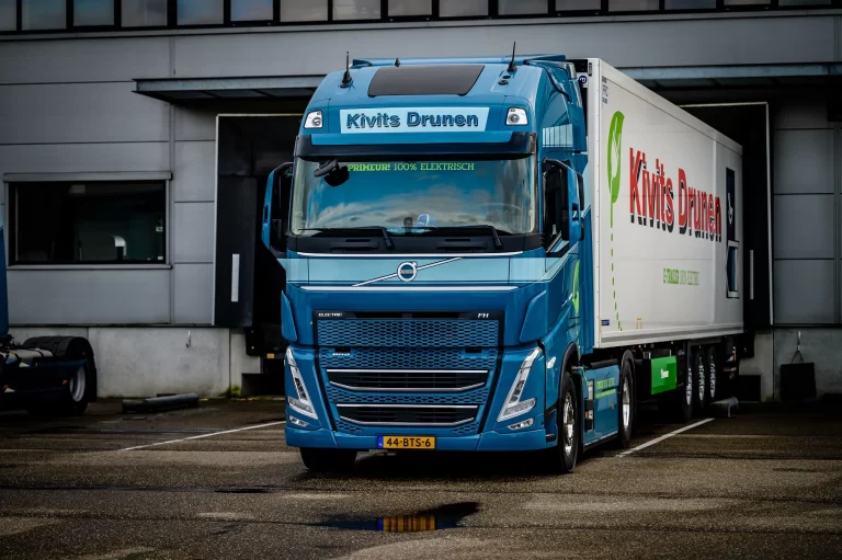 Kivits-Drunen BV blijft koploper in de energietransitie met Volvo FH Electric.