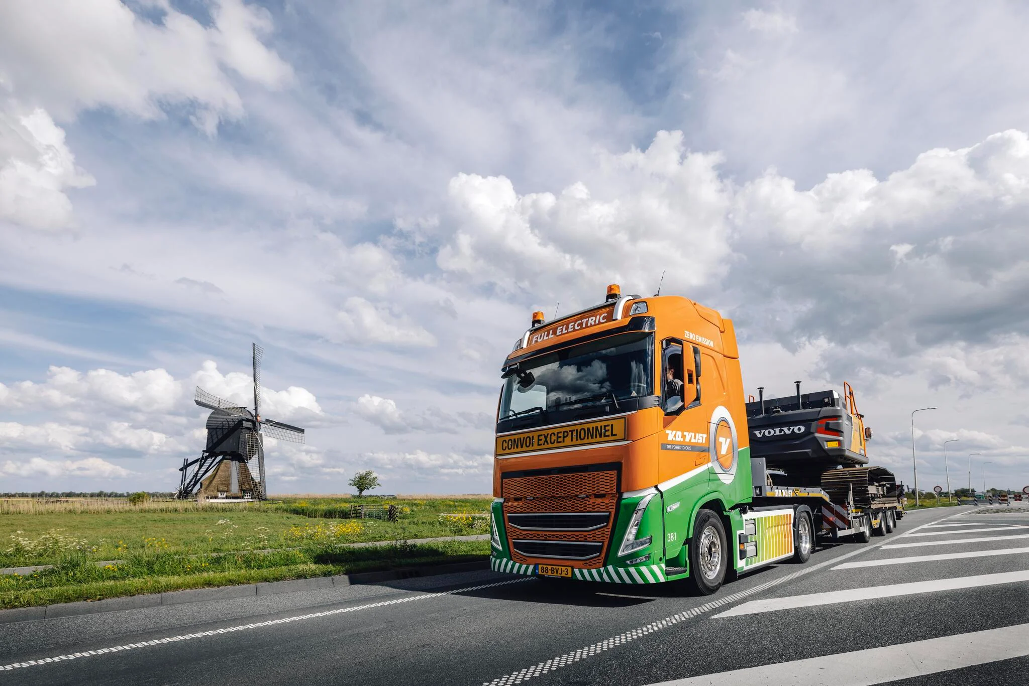 Volvo-FH-Electric-NL-Van-der-Vlist-1.webp
