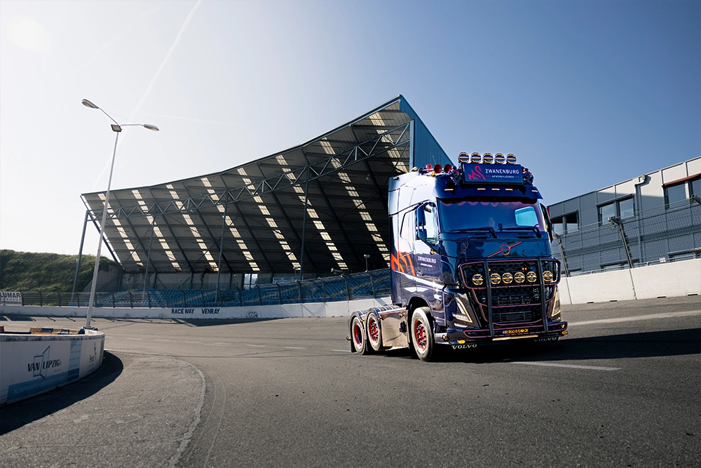 Zwanenburg-VolvoFH6x2-circuit.webp