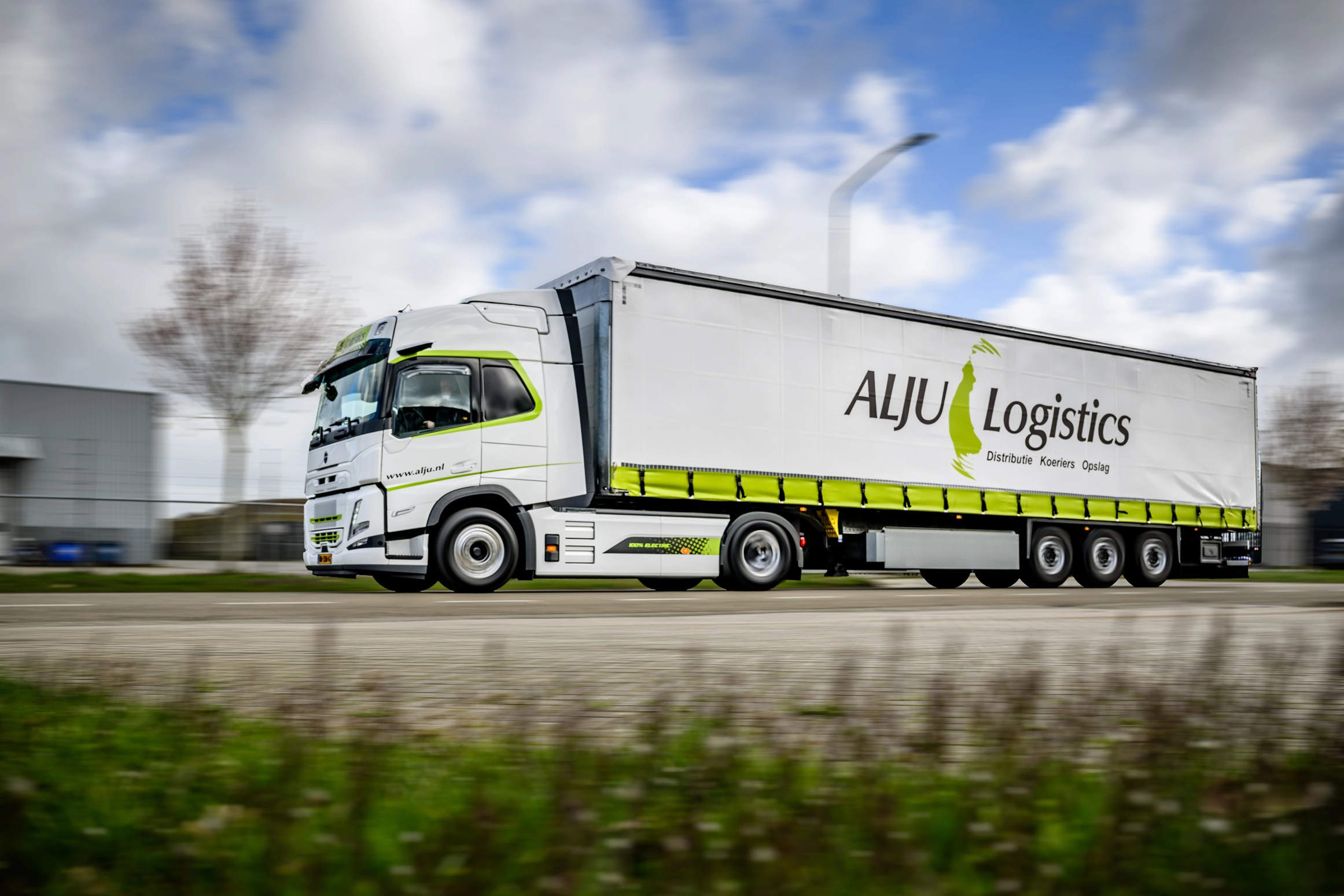 ALJU-Logistics_onderweg.webp